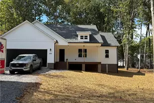 424 E Brookwood Ave, Liberty, NC 27298 - Photo 1