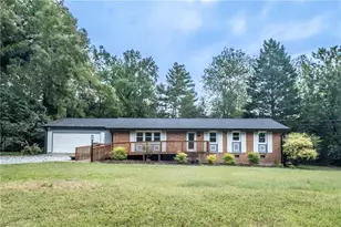 5405 Fieldswood Dr, Greensboro, NC 27406 - Photo 1