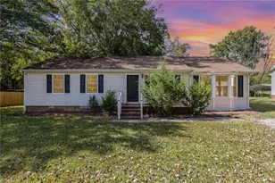 517 Carter Rd, Graham, NC 27253 - Photo 1