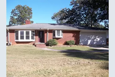501 Pontiac Drive, Thomasville, NC 27360 - Photo 1