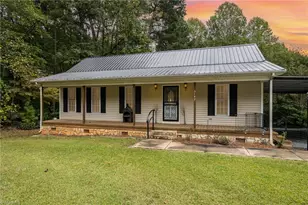 3142 Forest Estates Dr, Randleman, NC 27317 - Photo 1