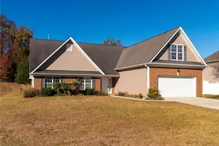 3015 Juniper Dr, Burlington, NC 27215 - Photo 1