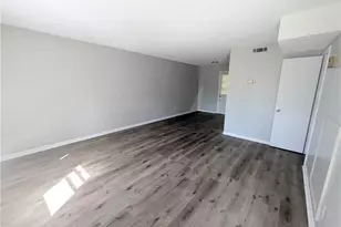 115 College St, Thomasville, NC 27360 - Photo 1