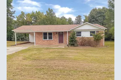 305 Broad Street, Reidsville, NC 27320 - Photo 1