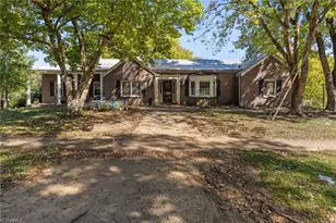 400 Patrick St, Eden, NC 27288 - Photo 1