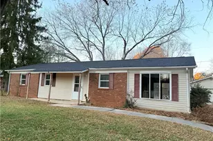 327 Weatherford Dr, King, NC 27021 - Photo 1