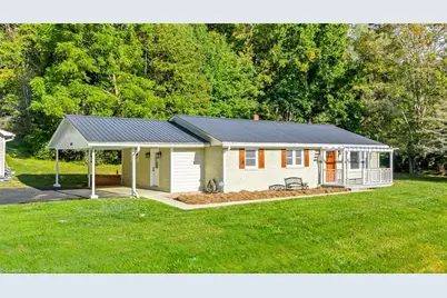 608 Mountain Avenue, West Jefferson, NC 28694 - Photo 1