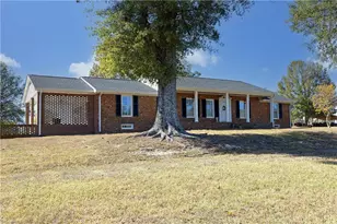 1067 McCray Rd, Burlington, NC 27217 - Photo 1