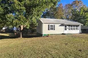 2302 McKinney St, Burlington, NC 27217 - Photo 1