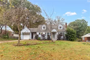 2850 Konnoak Dr, Winston-Salem, NC 27127 - Photo 1