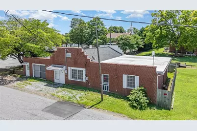 111 W Starmount Avenue, Liberty, NC 27298 - Photo 1