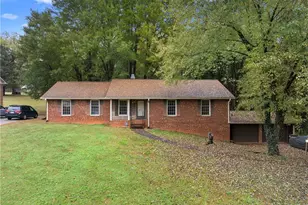 300 Bremen Dr, Lexington, NC 27295 - Photo 1