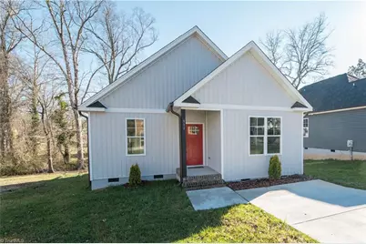 911 Franklin Street, Thomasville, NC 27360 - Photo 1