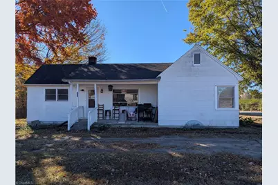 513 Memorial Park Drive, Thomasville, NC 27360 - Photo 1