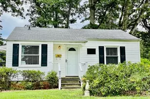 2718 Robin Hood Dr, Greensboro, NC 27408 - Photo 1