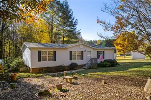 927 Pike Rd, Siler City, NC 27344 - Photo 1