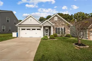 4572 River Gate Dr, Clemmons, NC 27012 - Photo 1