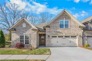 103 Park Pl, King, NC 27021 - Photo 1