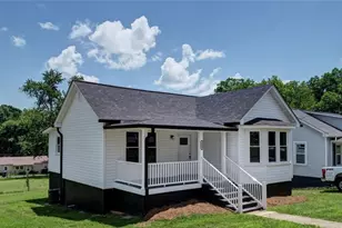 511 Barnes St, Reidsville, NC 27320 - Photo 1