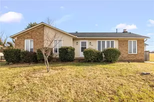 1402 Wayside Dr, Greensboro, NC 27405 - Photo 1