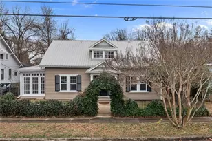 712 Broad St, Burlington, NC 27215 - Photo 1