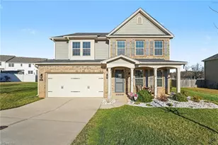 1817 Ridge Creek Dr, Kernersville, NC 27284 - Photo 1