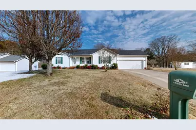 4 Braxton Lane, Thomasville, NC 27360 - Photo 1