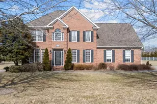 8596 Oak Meadows Dr, Kernersville, NC 27284 - Photo 1