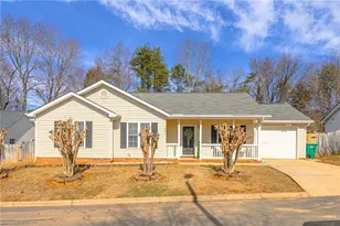 1482 Lewisburg Pointe Dr, Clemmons, NC 27012 - Photo 1