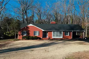 116 Ridgewood Dr, Lexington, NC 27292 - Photo 1