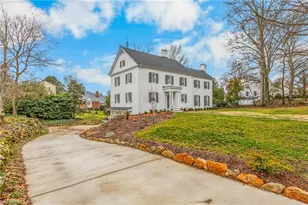 417 Hillcrest Dr, High Point, NC 27262 - Photo 1