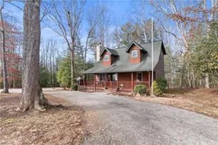 16 Honey Tree Cir, Sparta, NC 28675 - Photo 1