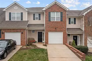 621 Oakfield Tr, Mebane, NC 27302 - Photo 1