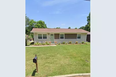 814 Parkwood Street, Burlington, NC 27215 - Photo 1
