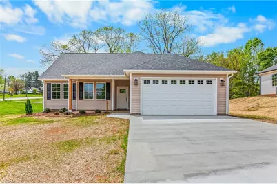 105 Hickory Street, Yadkinville, NC 27055 - Photo 1