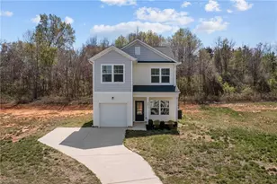 619 East St, Reidsville, NC 27320 - Photo 1