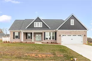 333 Wynnfall Dr, Lexington, NC 27295 - Photo 1