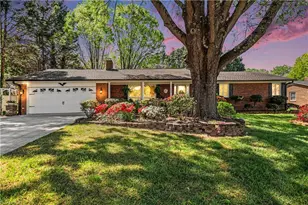 1488 Spring Hill Cir, Kernersville, NC 27284 - Photo 1