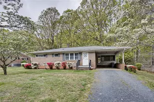 1407 Meadowbrook Rd, Asheboro, NC 27203 - Photo 1