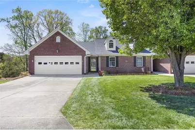160 Royal View Drive #2, Pinnacle, NC 27043 - Photo 1