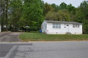 365 Duke St, Mocksville, NC 27028 - Photo 1
