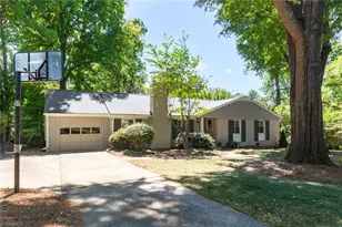 504 Audubon Dr, Greensboro, NC 27410 - Photo 1