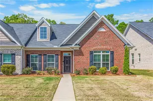 5871 Crestlawn Ct, Pfafftown, NC 27040 - Photo 1
