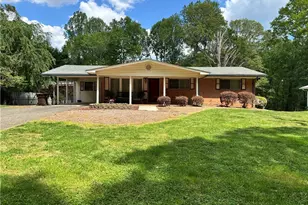 126 Lyn Ave, Mount Airy, NC 27030 - Photo 1