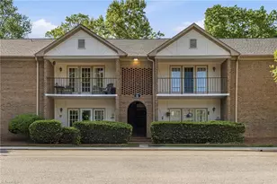 6 Fountain View Cir, Greensboro, NC 27405 - Photo 1