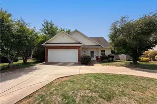 124 Scotland Ridge Dr, Winston-Salem, NC 27107 - Photo 1