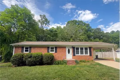 206 Daisy Street, Thomasville, NC 27360 - Photo 1