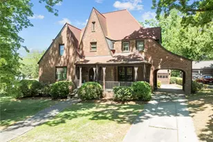224 W Colonial Dr, Thomasville, NC 27360 - Photo 1