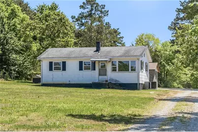 1422 Fitch Street, Yanceyville, NC 27379 - Photo 1