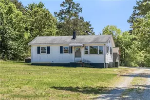 1422 Fitch St, Yanceyville, NC 27379 - Photo 1